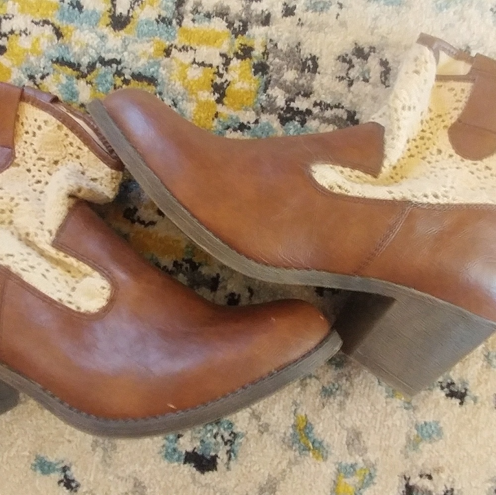 MUDD Lace Ankle Booties